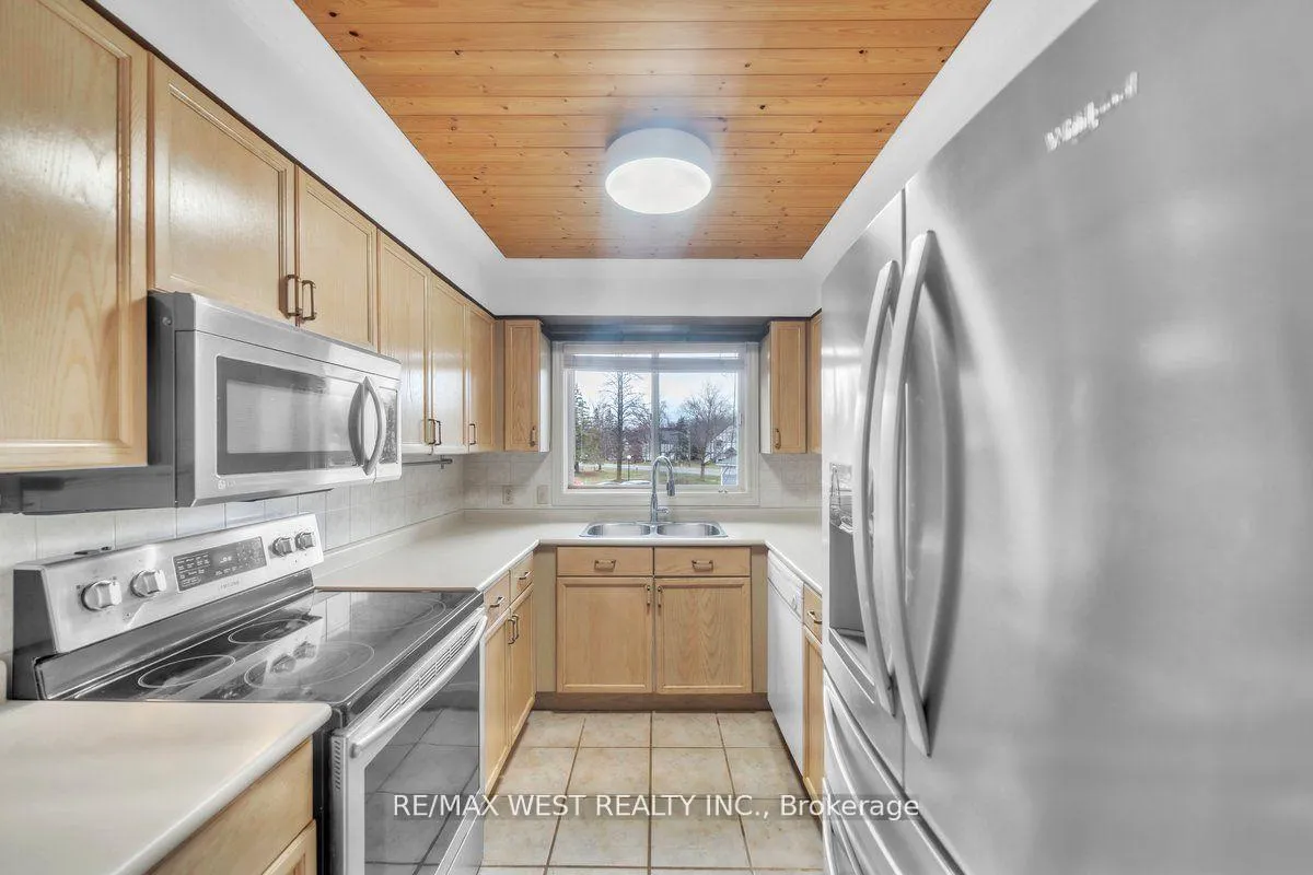 Photo 4 of Unit 9, 24 Laguna Parkway, Ramara, Brechin — HOMEH