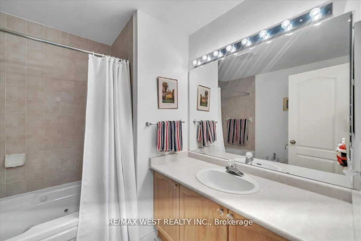Photo 7 of Unit 9, 24 Laguna Parkway, Ramara, Brechin — HOMEH