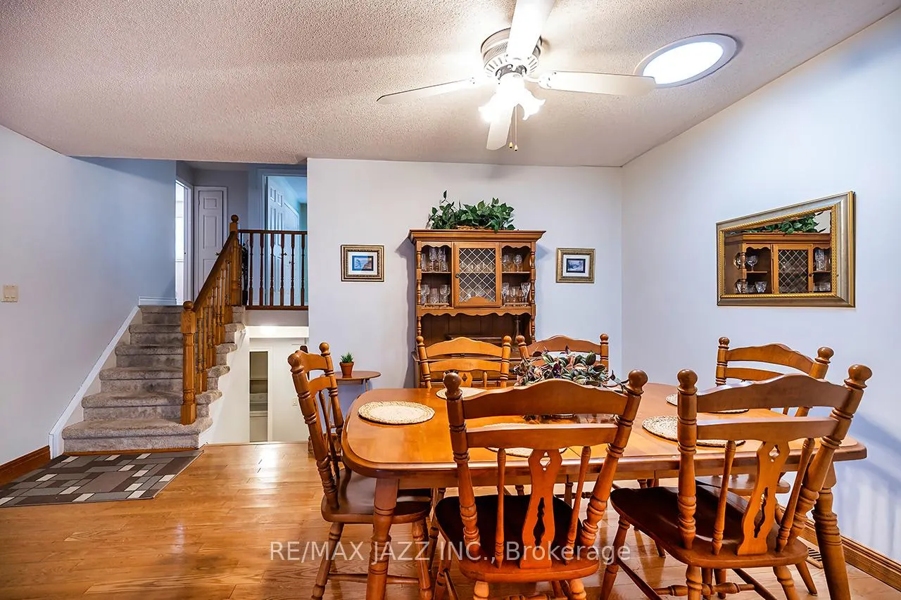 Photo 6 of 49 Hemmingway Drive, Clarington, Courtice — HOMEH