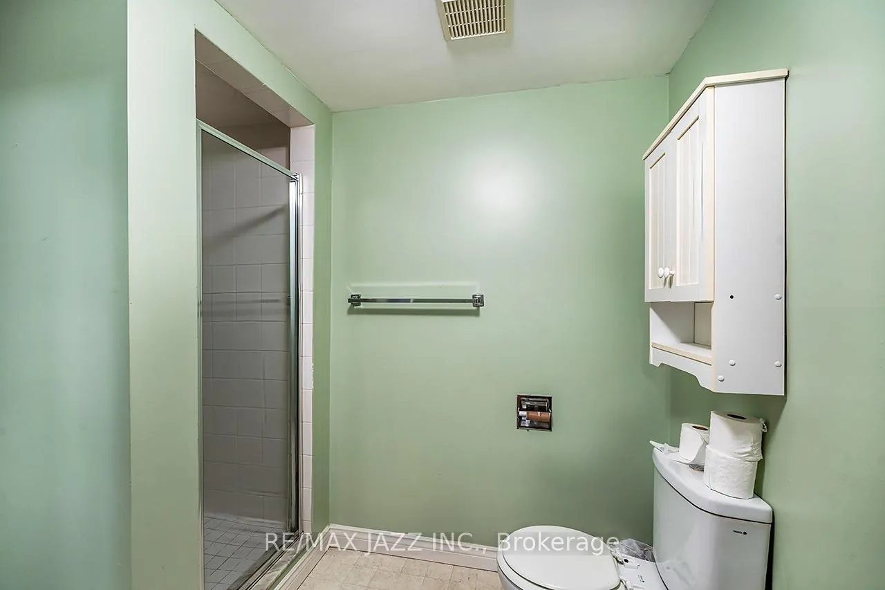 Photo 29 of 49 Hemmingway Drive, Clarington, Courtice — HOMEH