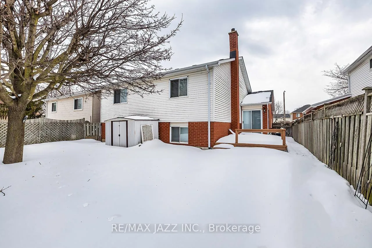 Photo 32 of 49 Hemmingway Drive, Clarington, Courtice — HOMEH