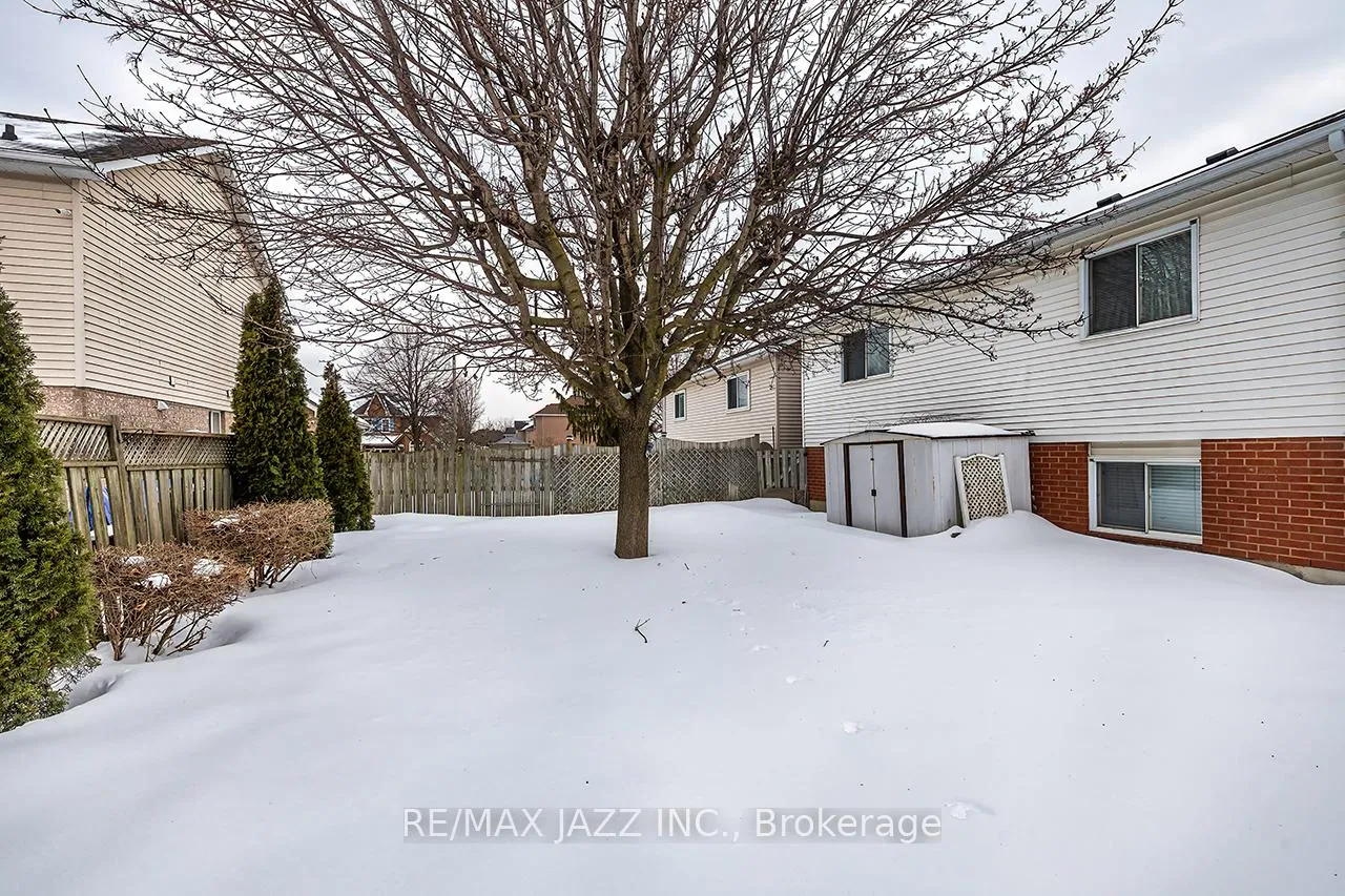Photo 33 of 49 Hemmingway Drive, Clarington, Courtice — HOMEH