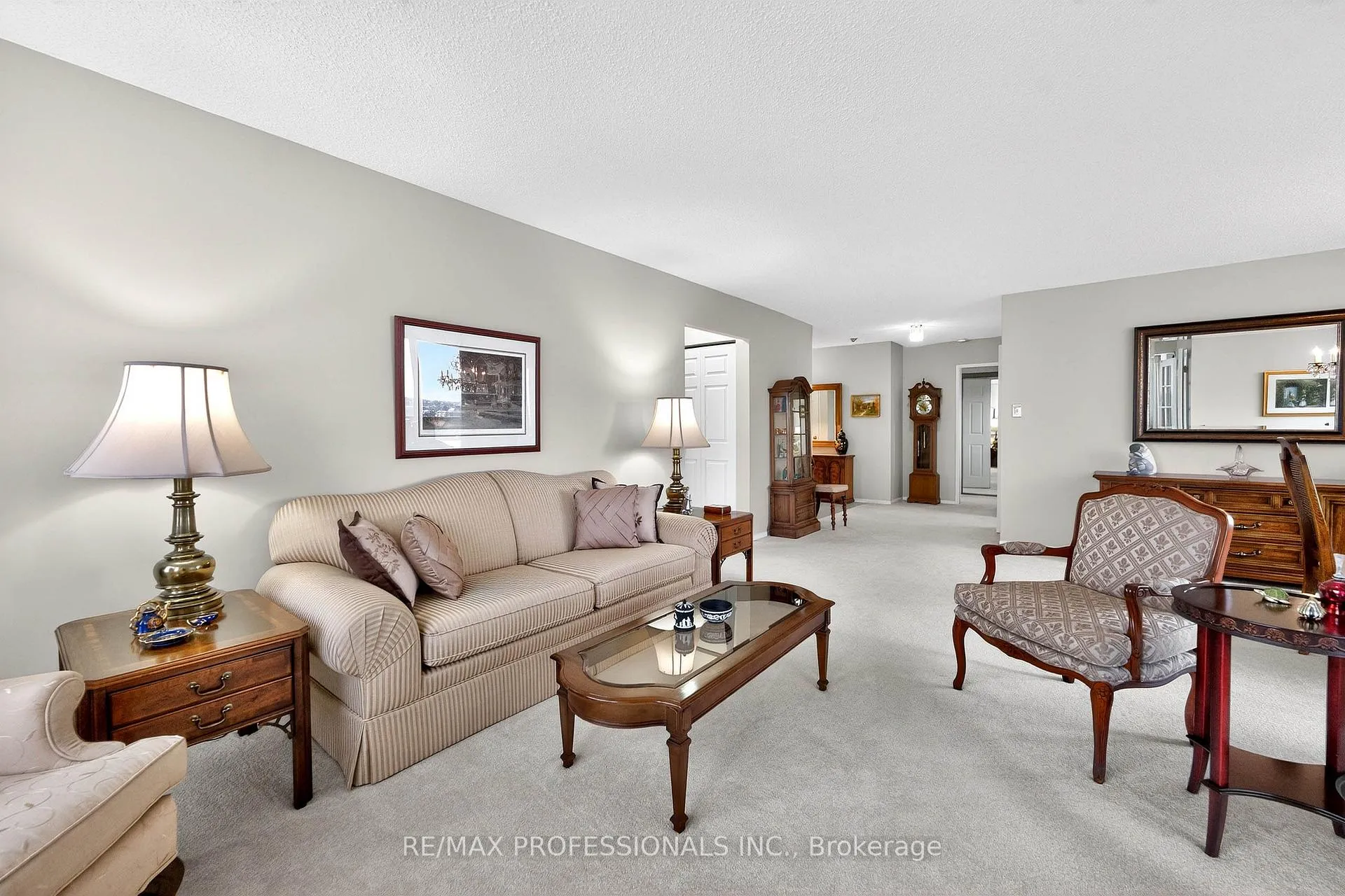 Photo 11 of Unit 924, 25 Austin Drive, Markham, Markville — HOMEH
