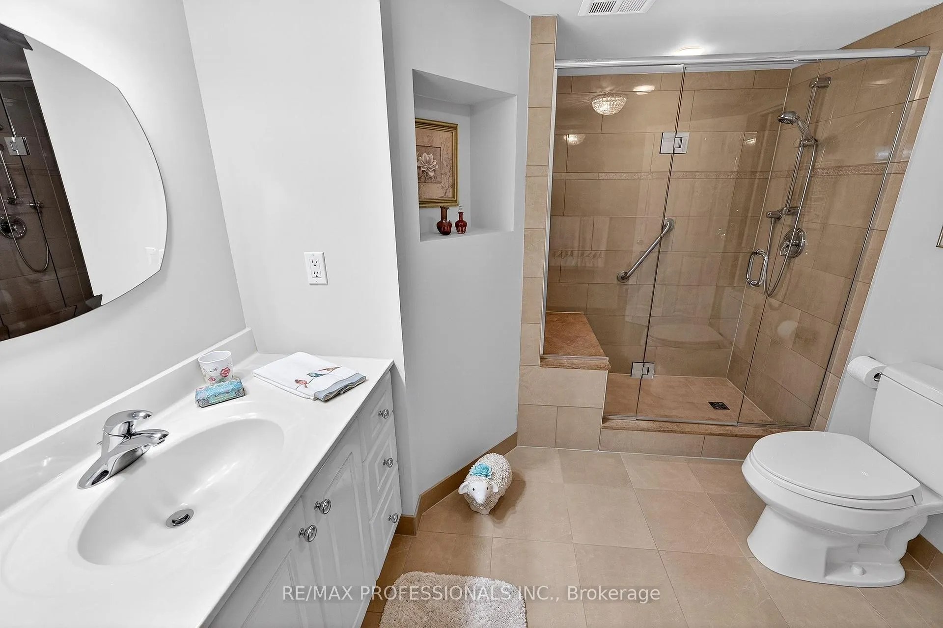 Photo 26 of Unit 924, 25 Austin Drive, Markham, Markville — HOMEH