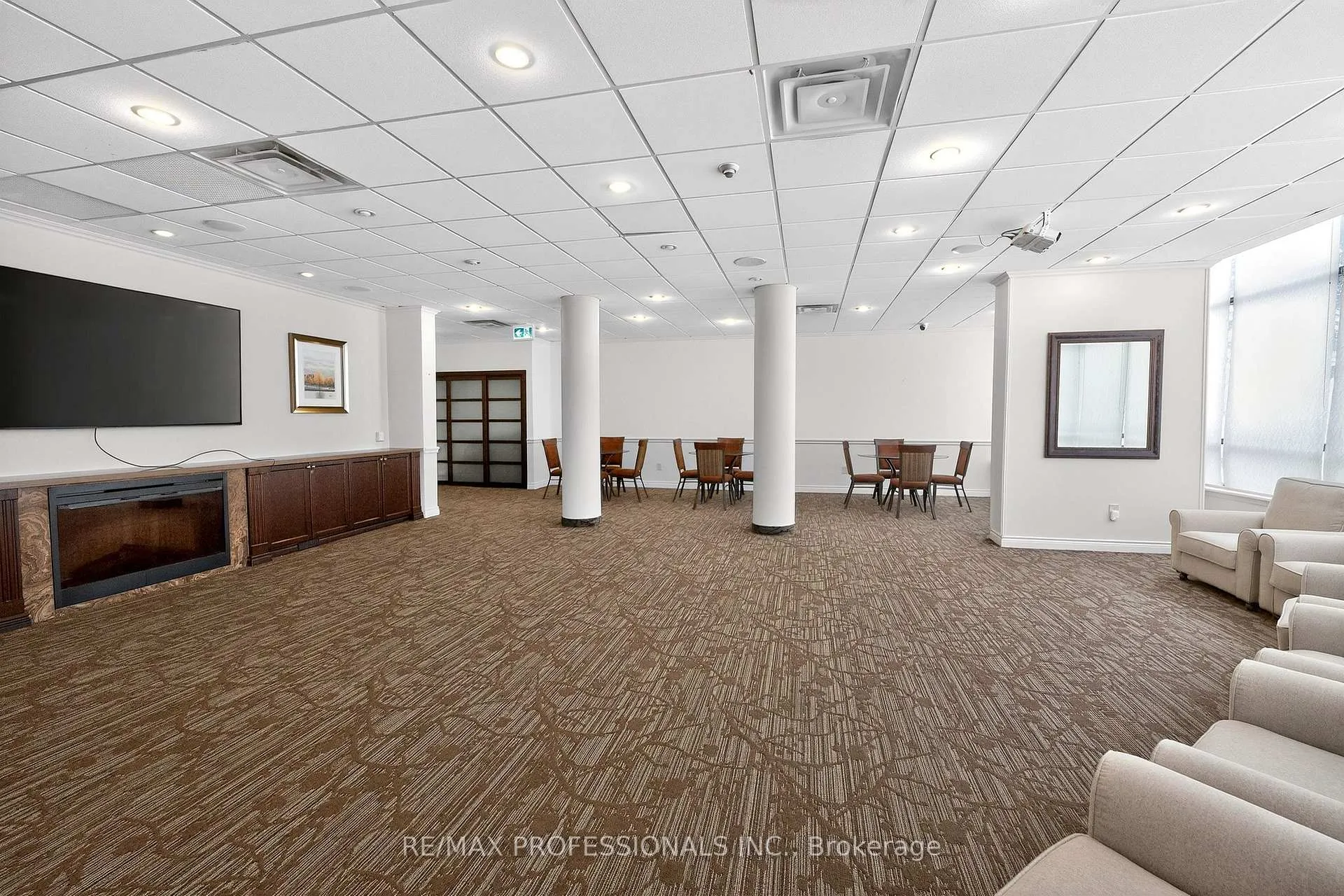 Photo 46 of Unit 924, 25 Austin Drive, Markham, Markville — HOMEH