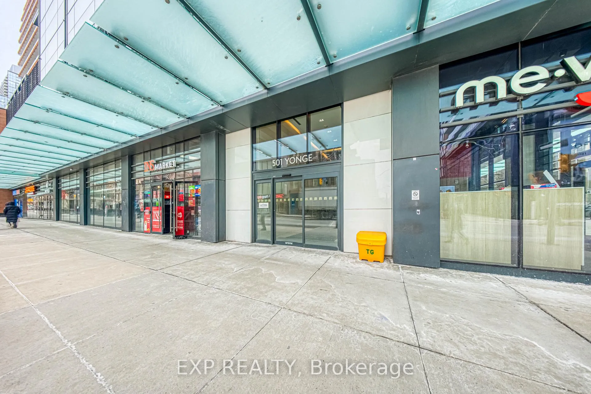 Photo 2 of Unit 911, 501 Yonge Street, Toronto, Church-Yonge Corridor — HOMEH