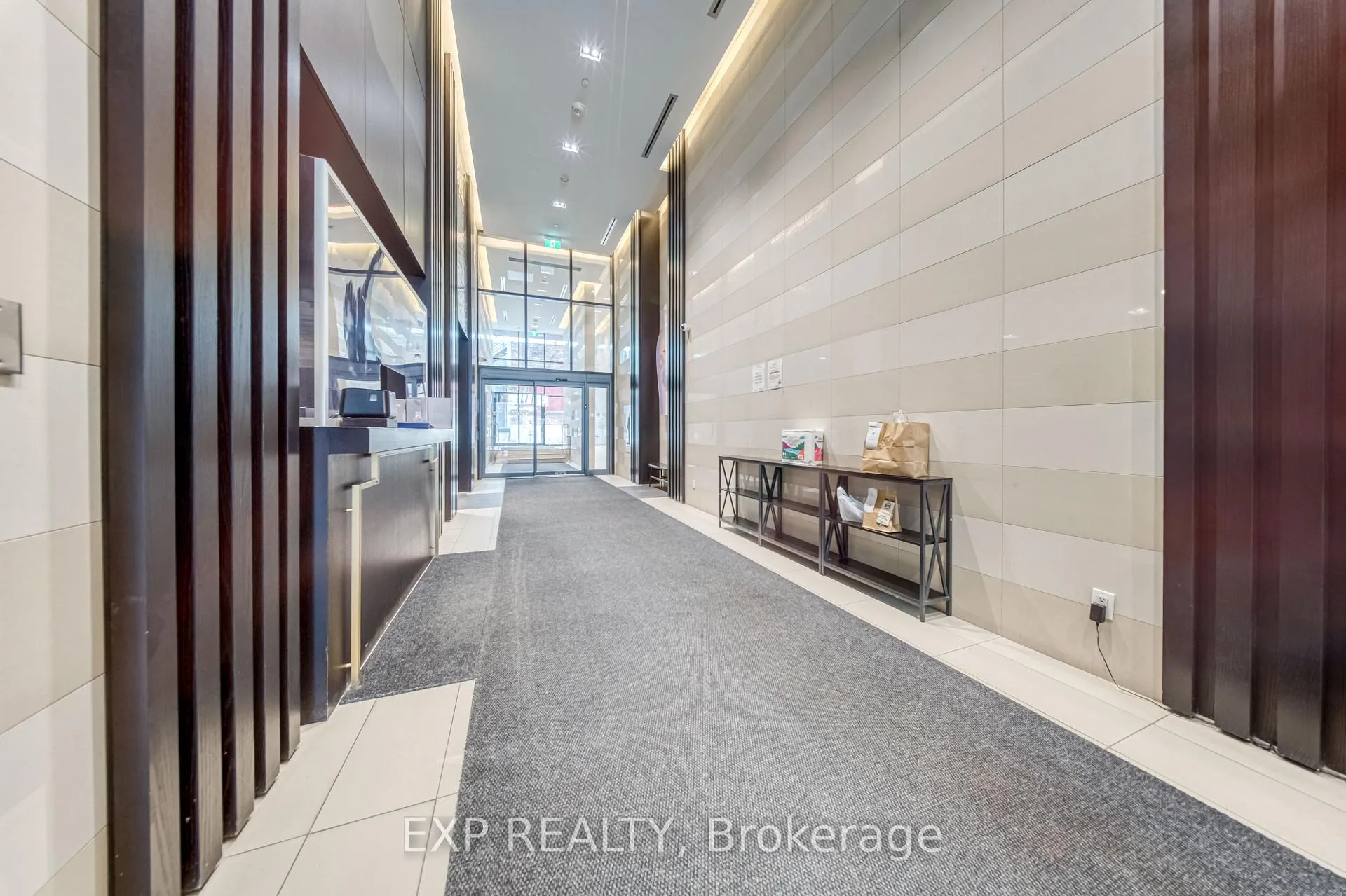 Photo 3 of Unit 911, 501 Yonge Street, Toronto, Church-Yonge Corridor — HOMEH