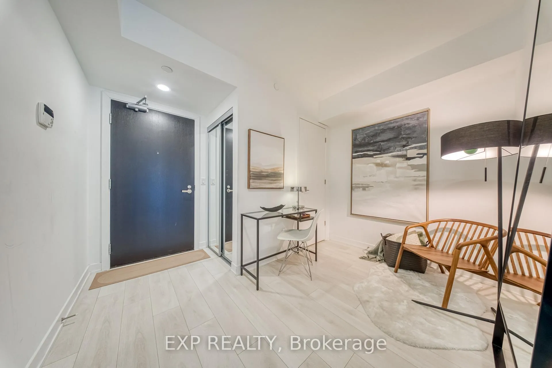 Photo 4 of Unit 911, 501 Yonge Street, Toronto, Church-Yonge Corridor — HOMEH