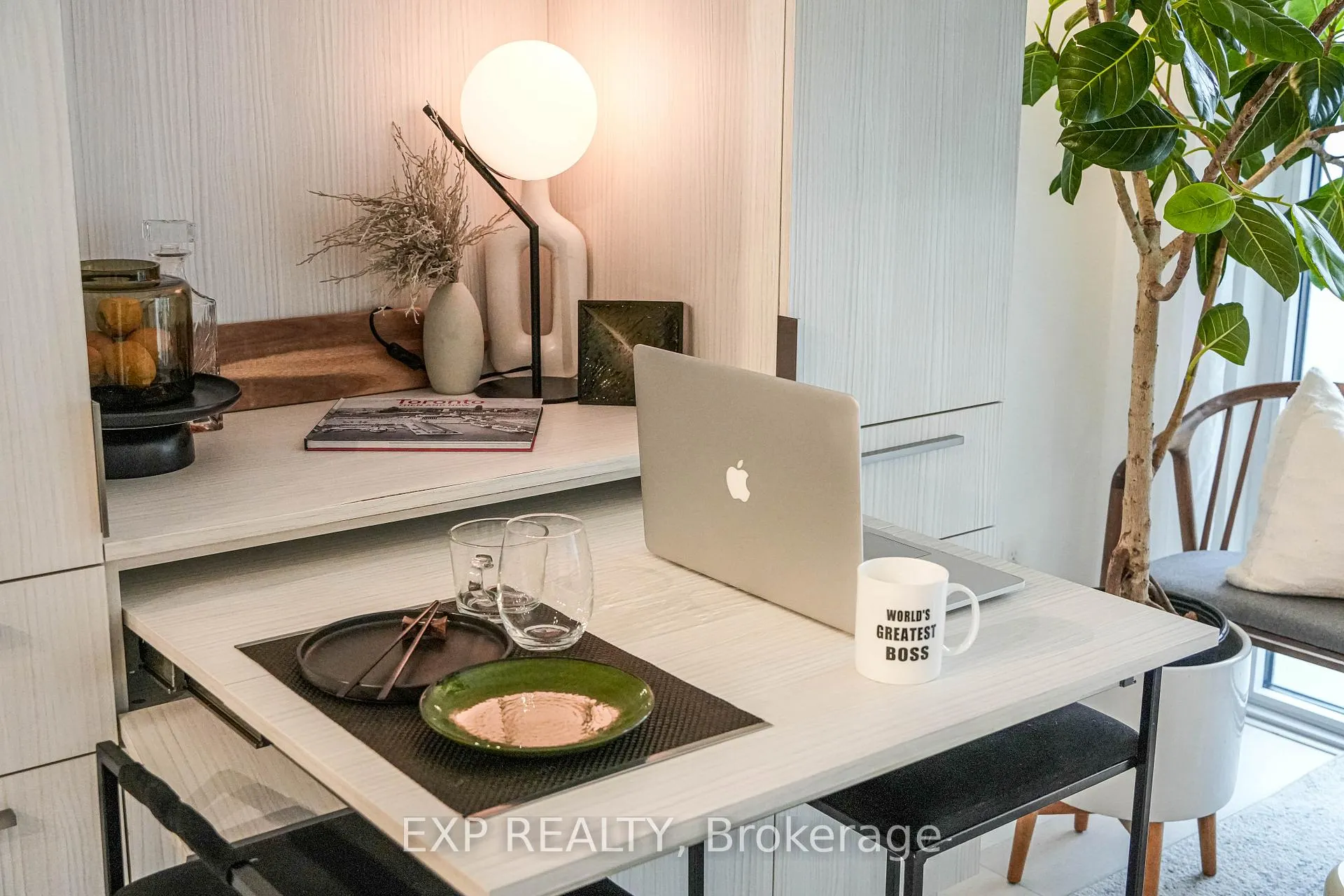 Photo 14 of Unit 911, 501 Yonge Street, Toronto, Church-Yonge Corridor — HOMEH