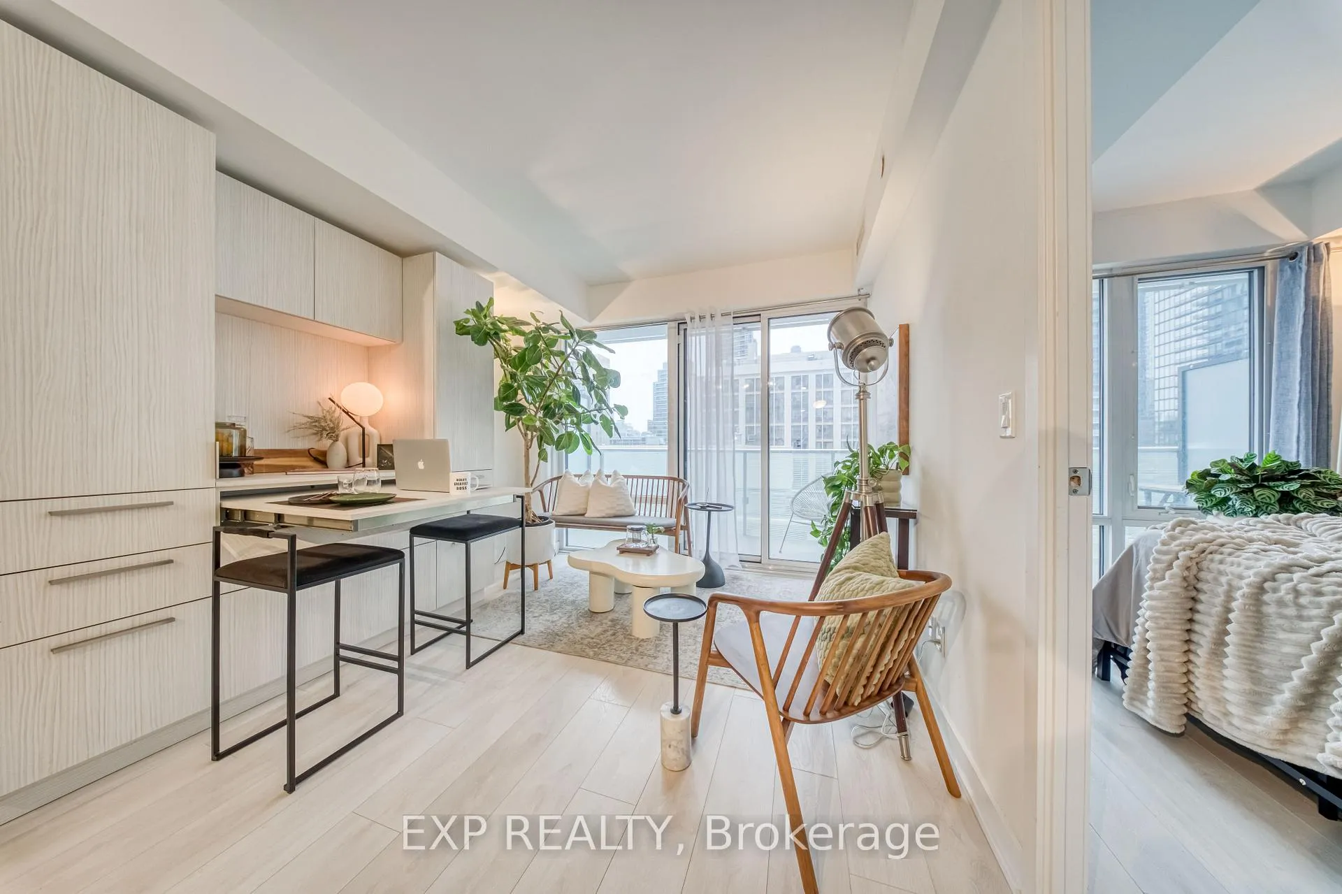 Photo 15 of Unit 911, 501 Yonge Street, Toronto, Church-Yonge Corridor — HOMEH