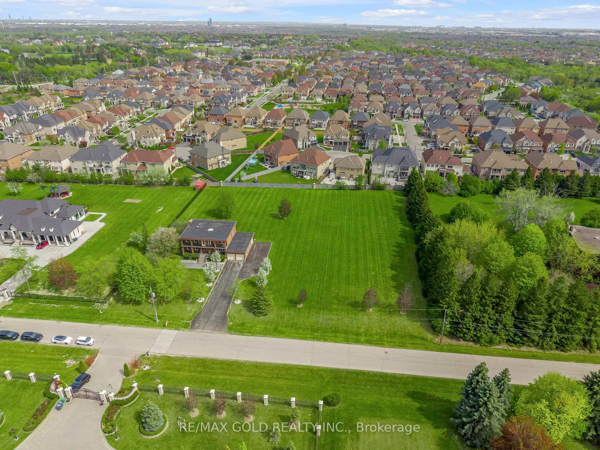 Photo 4 of 22 Tortoise Court, Brampton, Vales of Castlemore — HOMEH