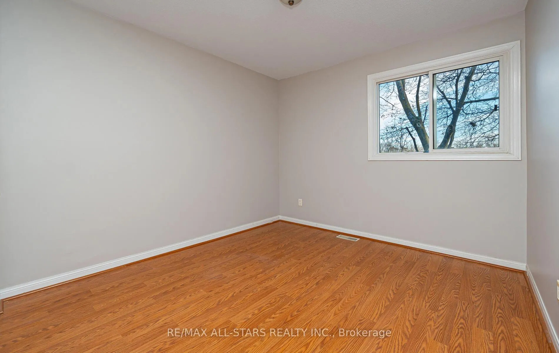 Photo 29 of 6 Hepworth Way, Markham, Markham Village — HOMEH
