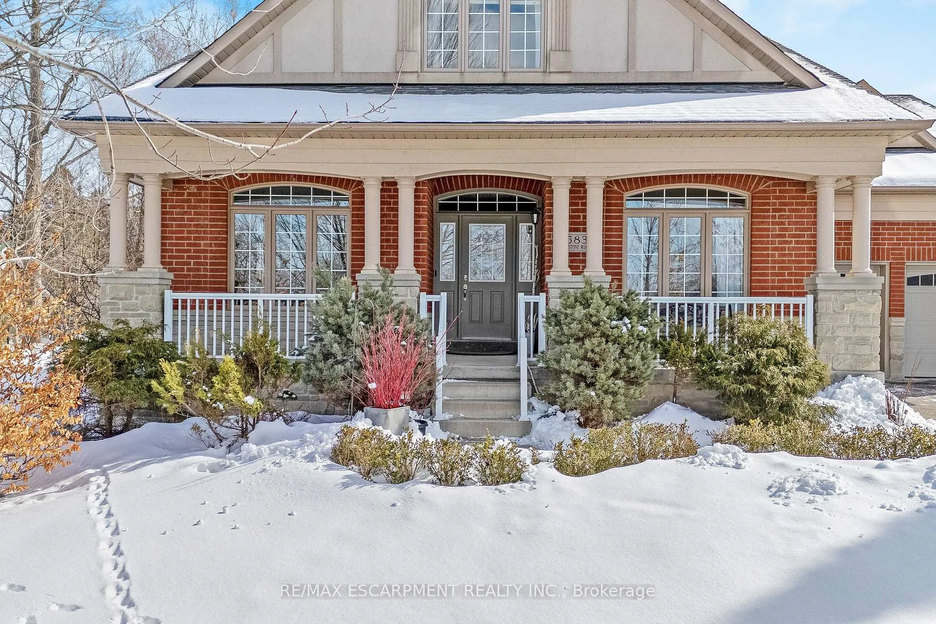 Front of 1583 Hallstone Road