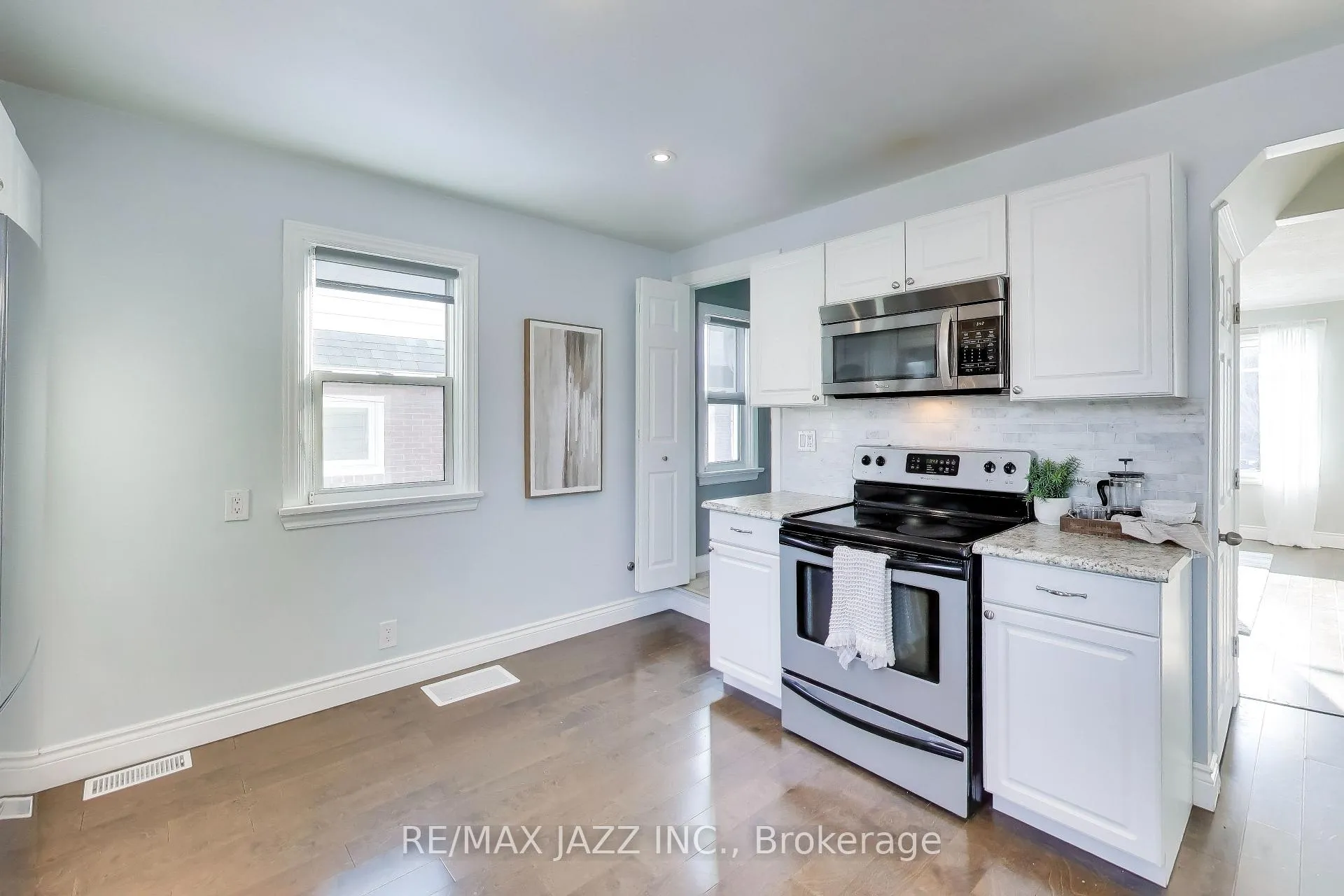 Photo 11 of 699 Hortop Street, Oshawa, Centennial — HOMEH