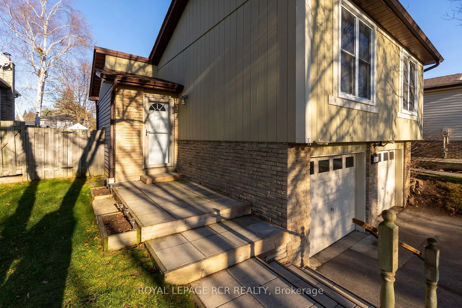 Photo 6 of 311 Whitehead Crescent, Caledon, Bolton North — HOMEH
