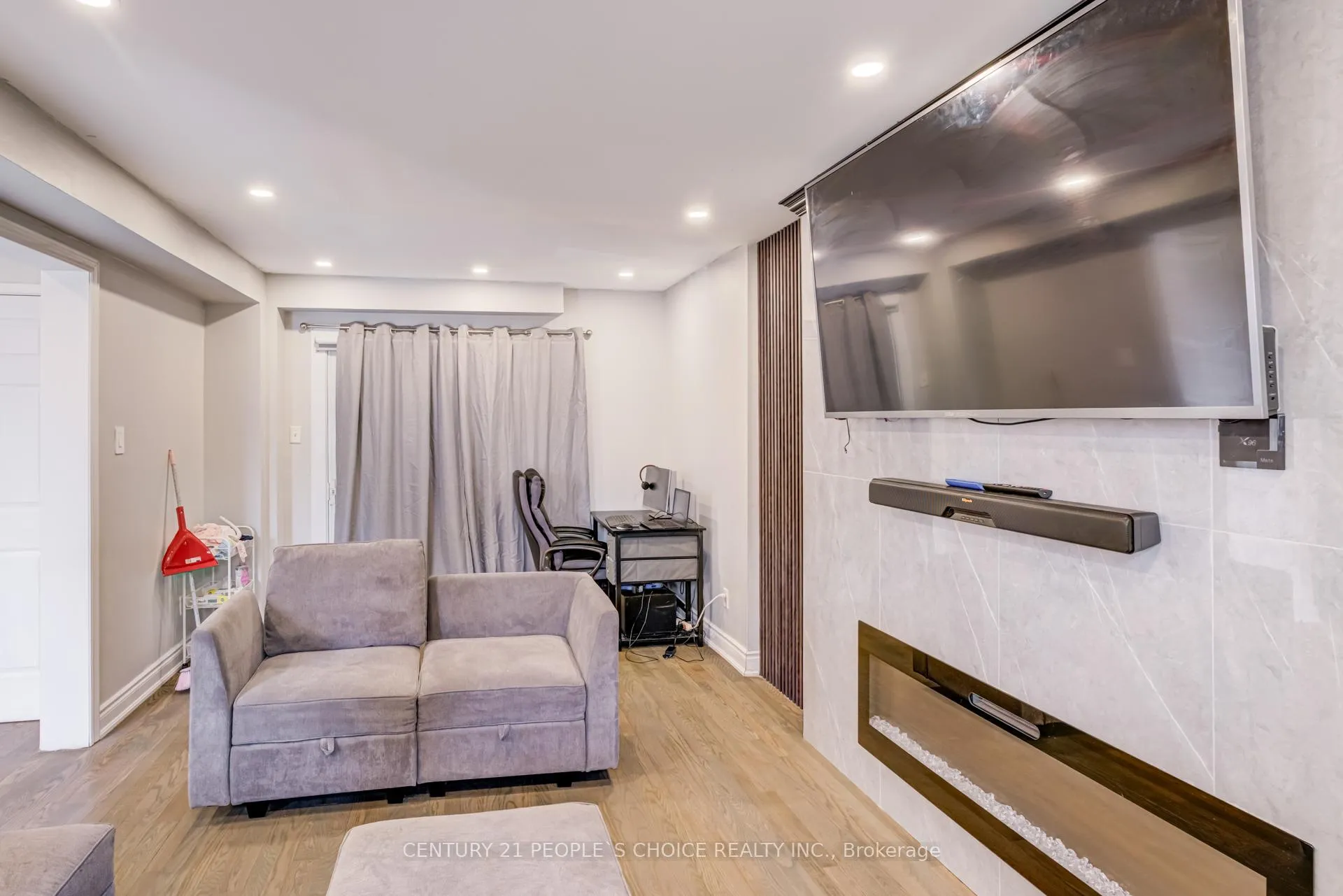Photo 18 of 18 Hernon Court, Brampton, Central Park — HOMEH