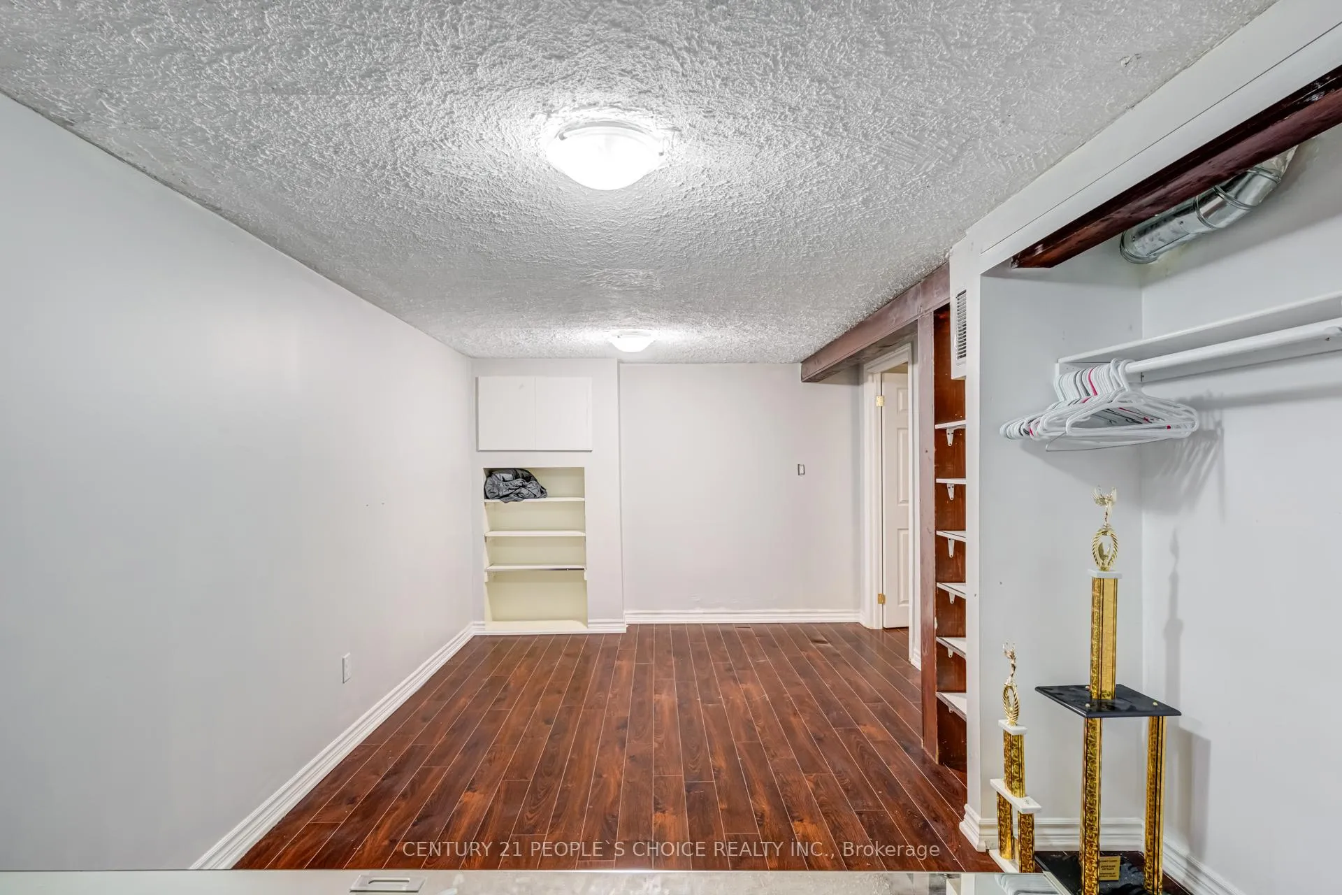 Photo 34 of 18 Hernon Court, Brampton, Central Park — HOMEH