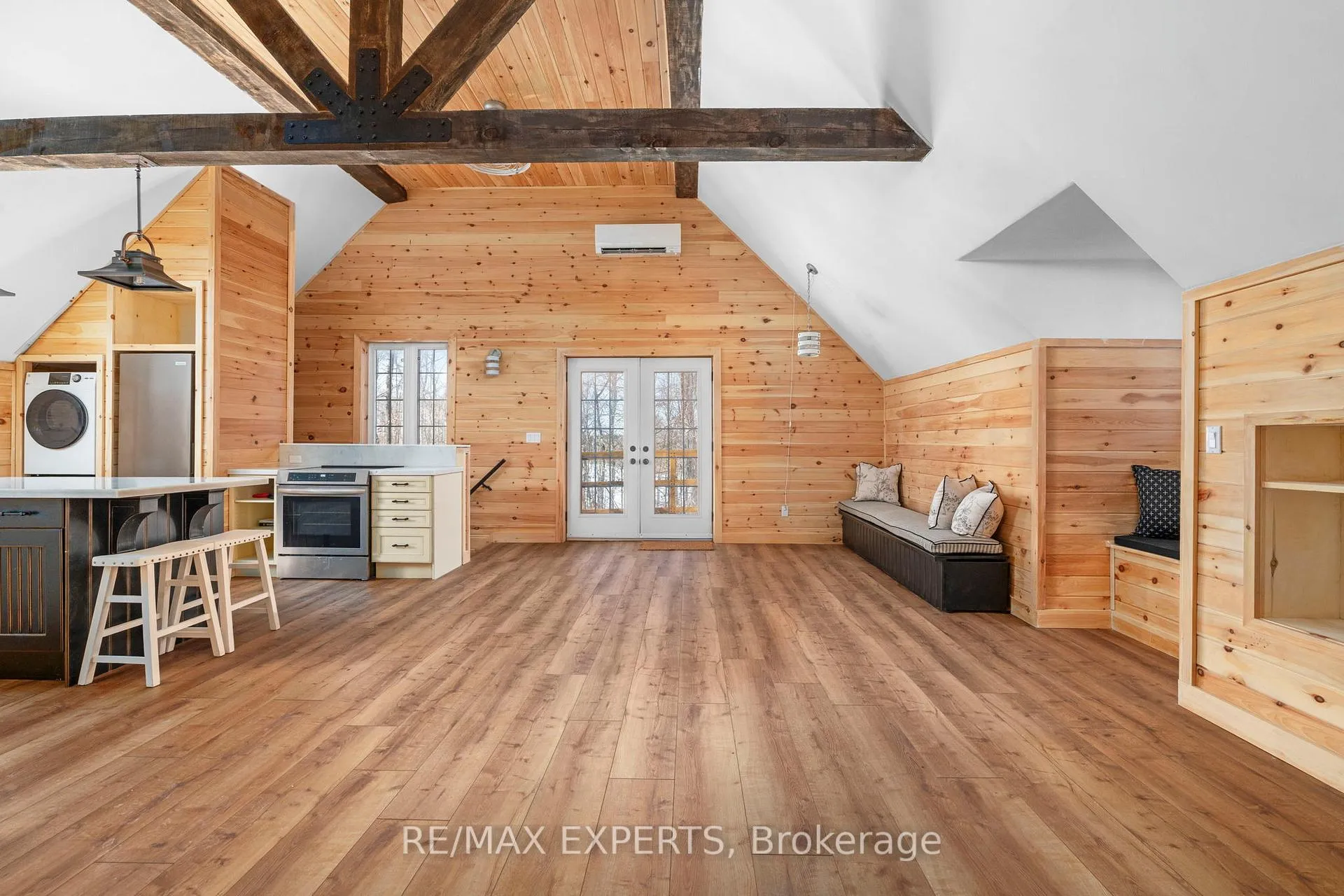 Photo 8 of Unit Loft, 14746 Caledon-King Twnln Line, Caledon, Rural Caledon — HOMEH