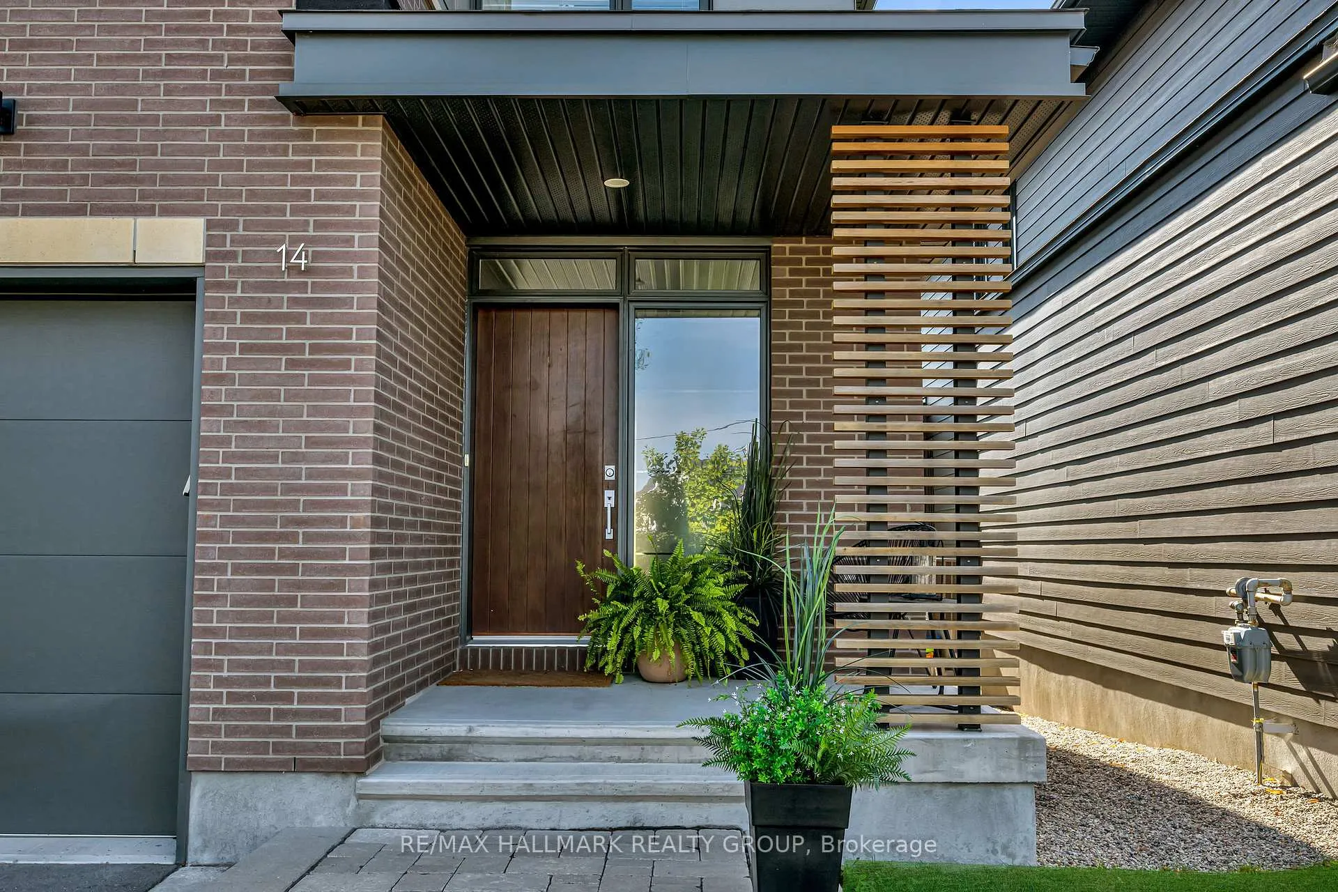 Photo 4 of 14 Stanhope Court, Ottawa, Barrhaven - Stonebridge — HOMEH