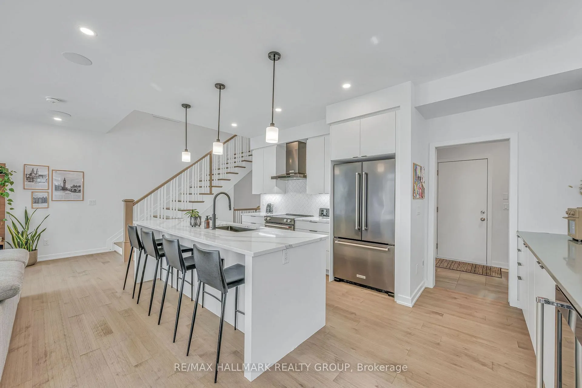 Photo 9 of 14 Stanhope Court, Ottawa, Barrhaven - Stonebridge — HOMEH