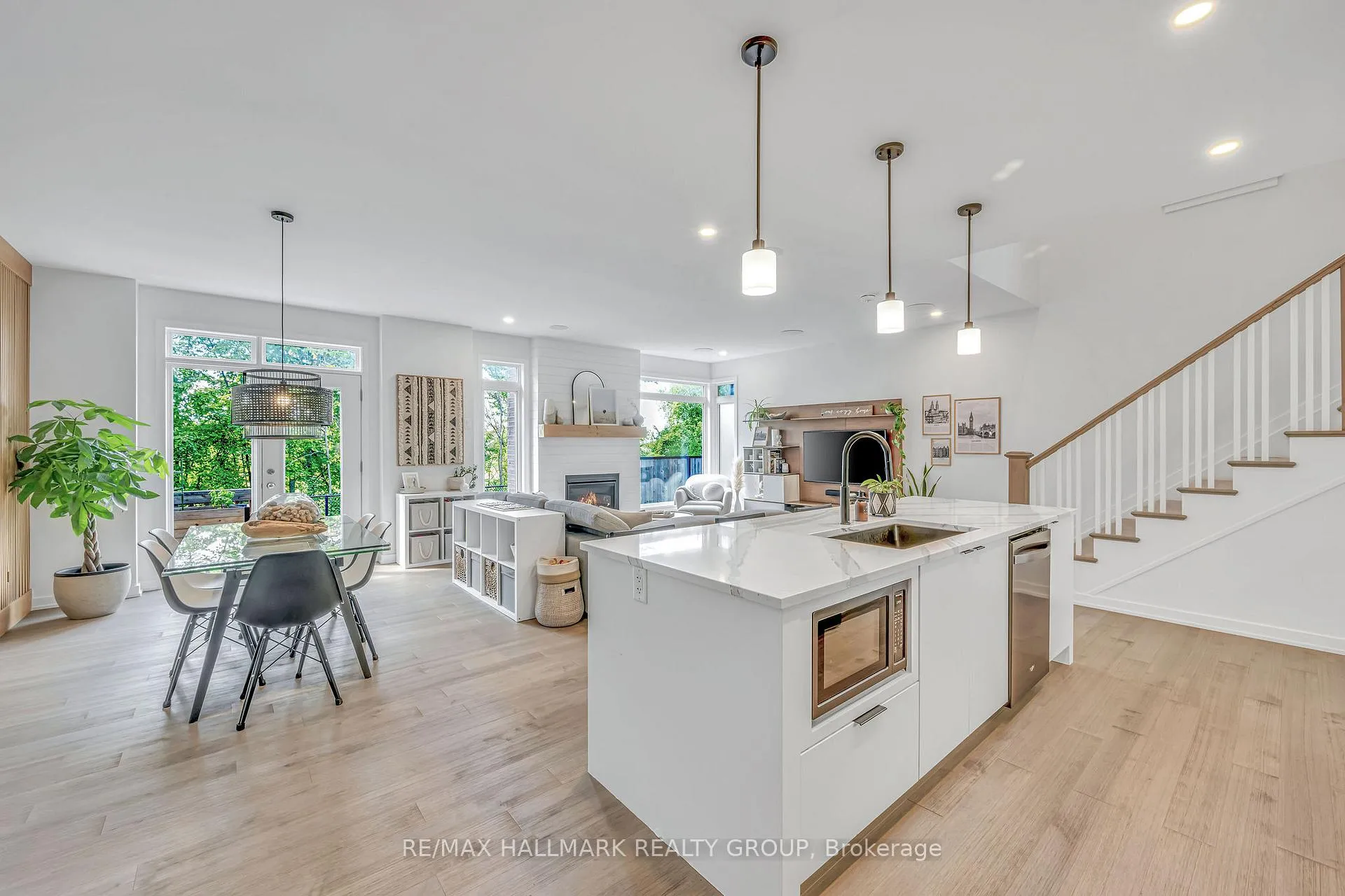 Photo 10 of 14 Stanhope Court, Ottawa, Barrhaven - Stonebridge — HOMEH