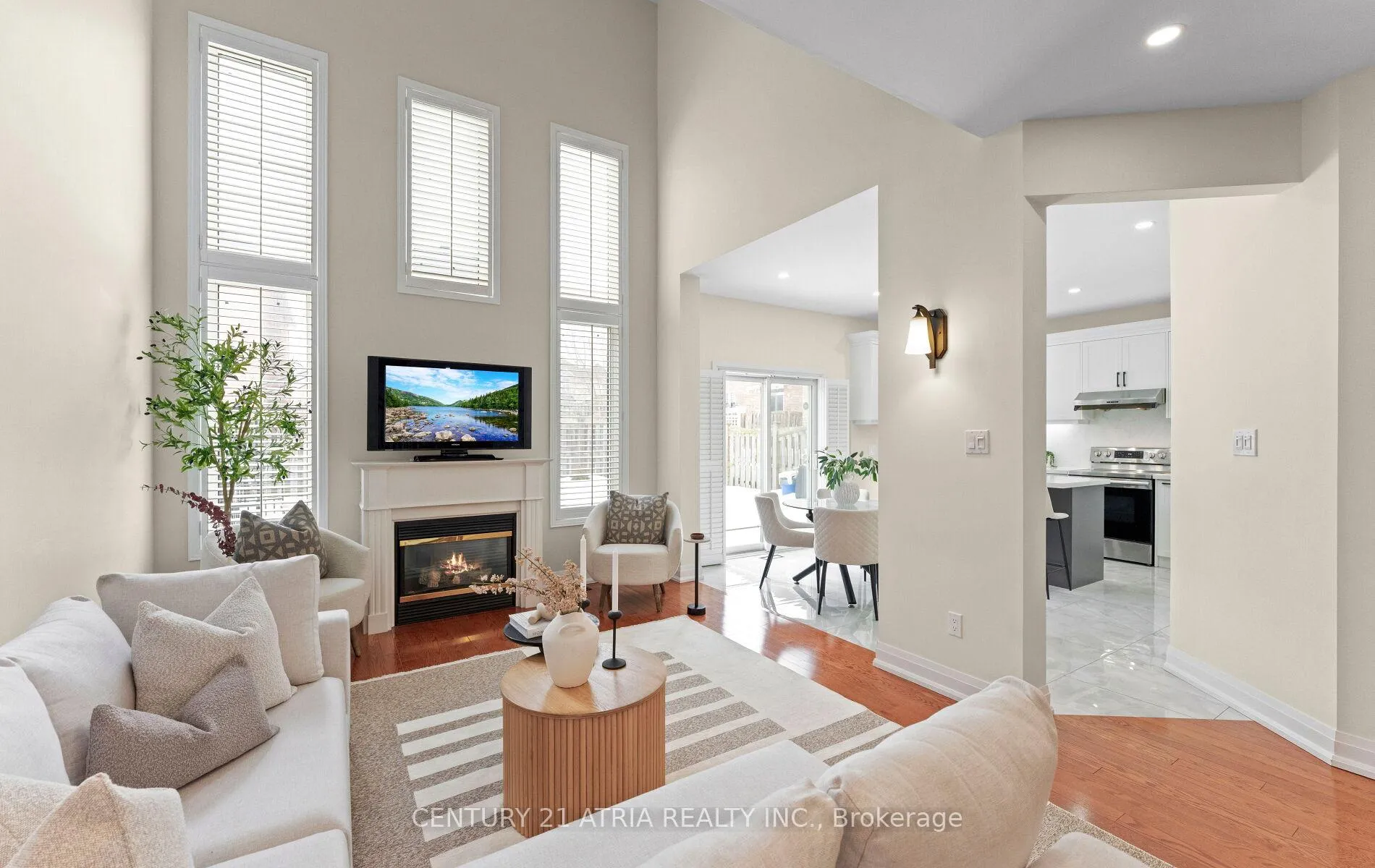 Photo 10 of 3 Oxfordshire Street, Markham, Berczy — HOMEH