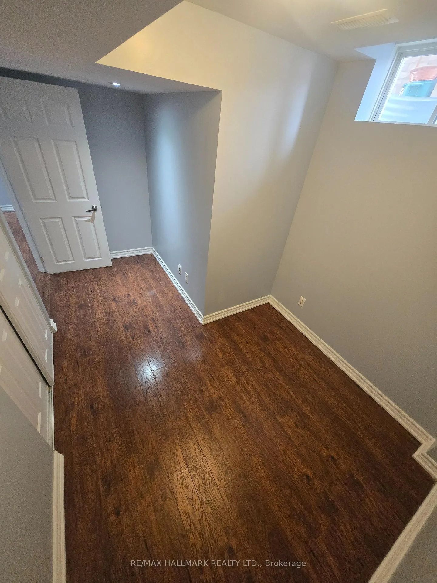 Photo 7 of 35 Campwood Crescent, Brampton, Bram East — HOMEH
