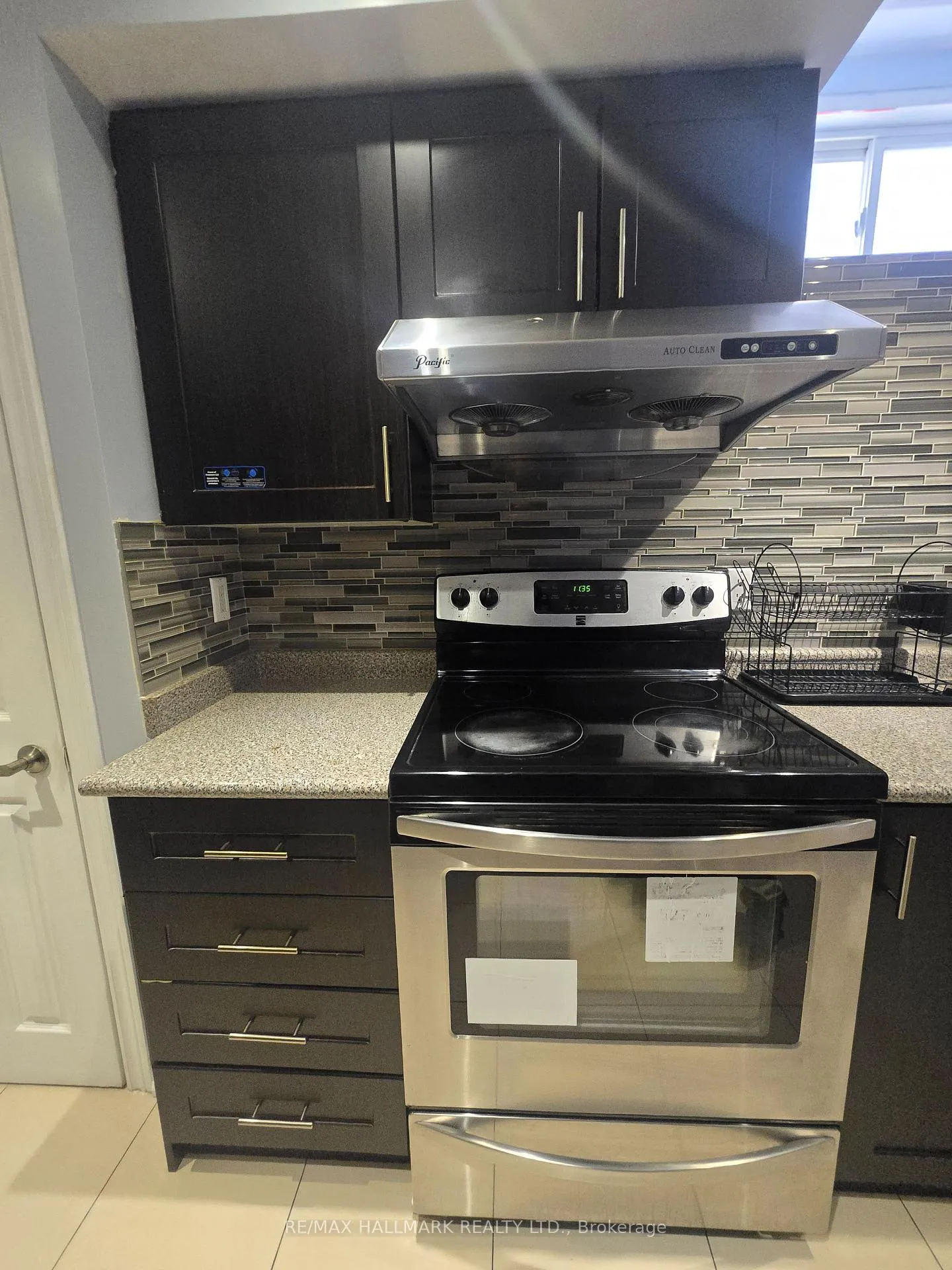 Photo 16 of 35 Campwood Crescent, Brampton, Bram East — HOMEH