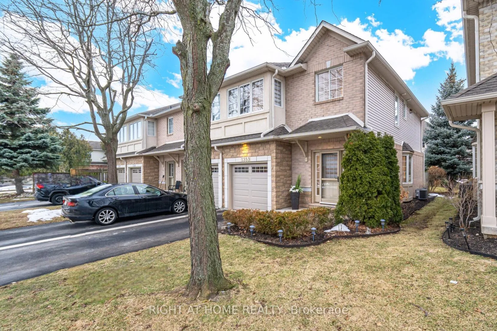 Photo 1 of Unit 1353, 1353 Stephenson Drive, Burlington, Brant — HOMEH