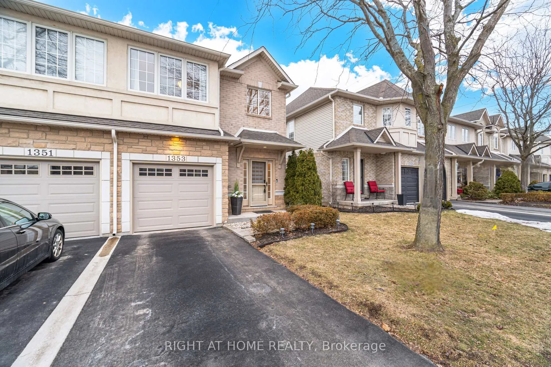 Photo 2 of Unit 1353, 1353 Stephenson Drive, Burlington, Brant — HOMEH