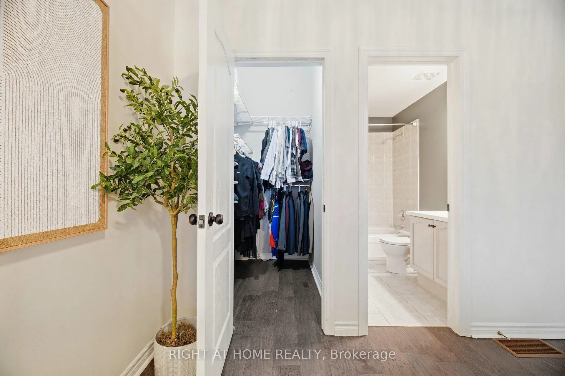 Photo 29 of Unit 1353, 1353 Stephenson Drive, Burlington, Brant — HOMEH