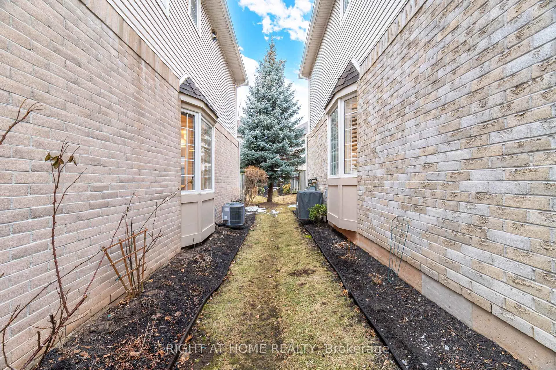 Photo 47 of Unit 1353, 1353 Stephenson Drive, Burlington, Brant — HOMEH