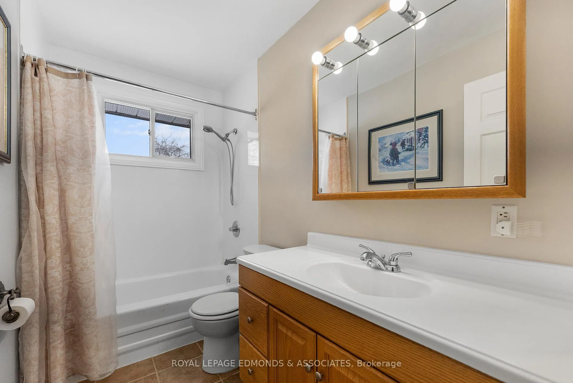 Photo 16 of 395 Chamberlain Street, Pembroke — HOMEH