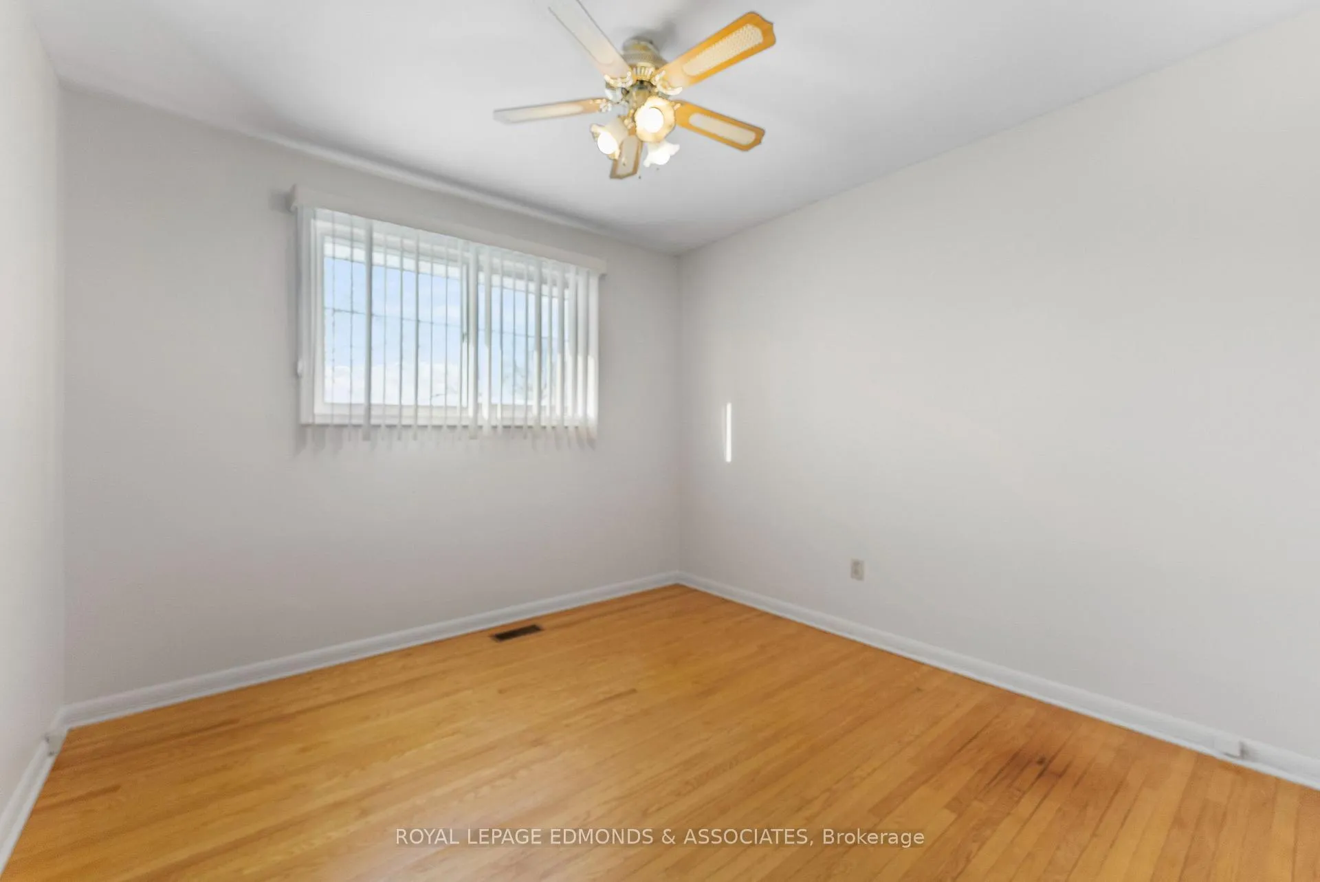 Photo 17 of 395 Chamberlain Street, Pembroke — HOMEH