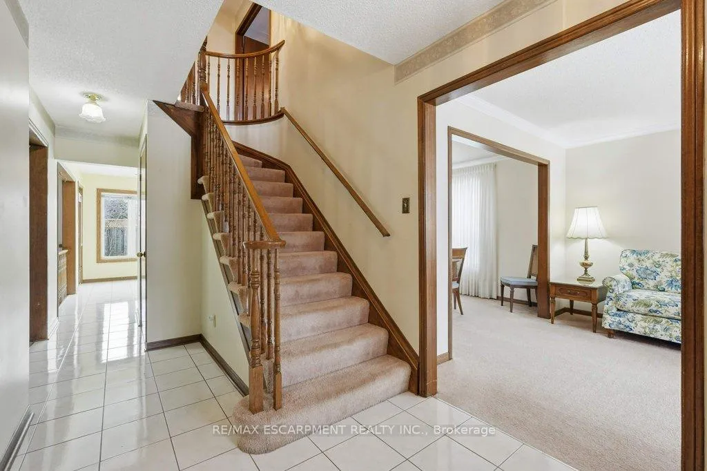 Photo 3 of 639 Rexford Drive, Hamilton, Randall — HOMEH