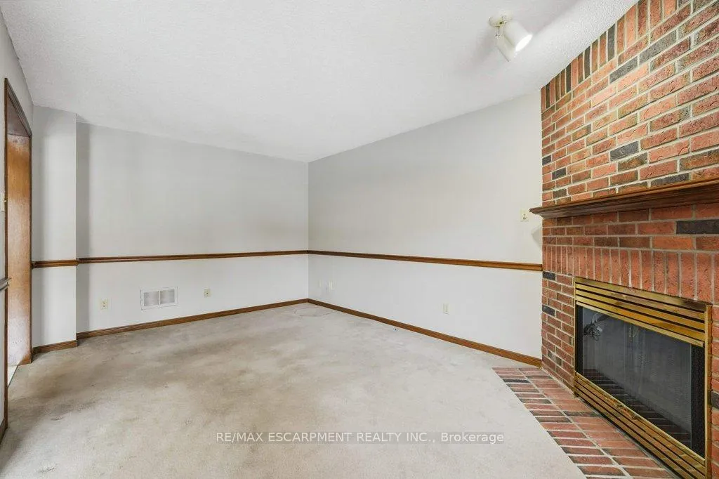 Photo 18 of 639 Rexford Drive, Hamilton, Randall — HOMEH
