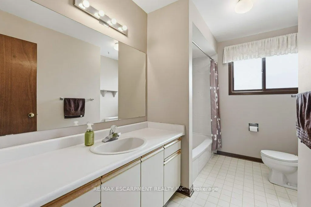Photo 29 of 639 Rexford Drive, Hamilton, Randall — HOMEH