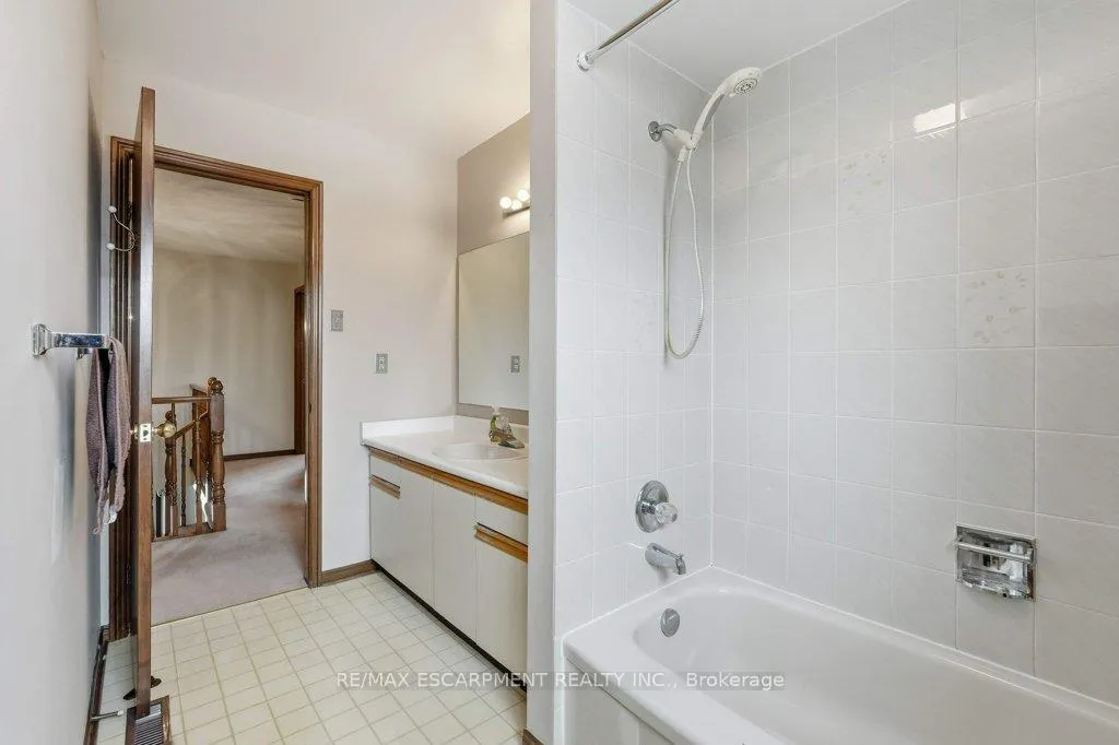 Photo 30 of 639 Rexford Drive, Hamilton, Randall — HOMEH