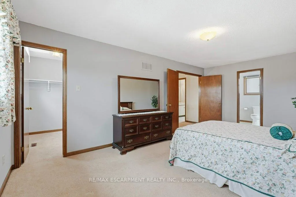 Photo 33 of 639 Rexford Drive, Hamilton, Randall — HOMEH