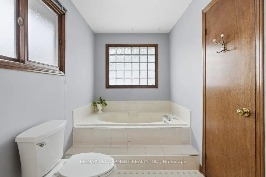 Photo 35 of 639 Rexford Drive, Hamilton, Randall — HOMEH