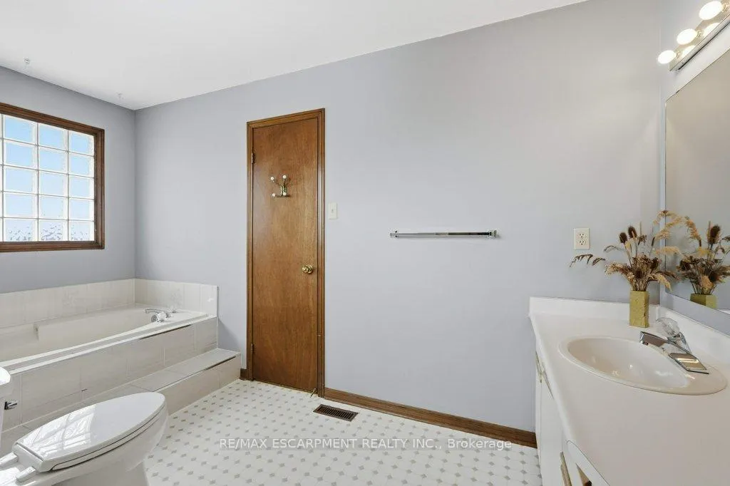 Photo 36 of 639 Rexford Drive, Hamilton, Randall — HOMEH