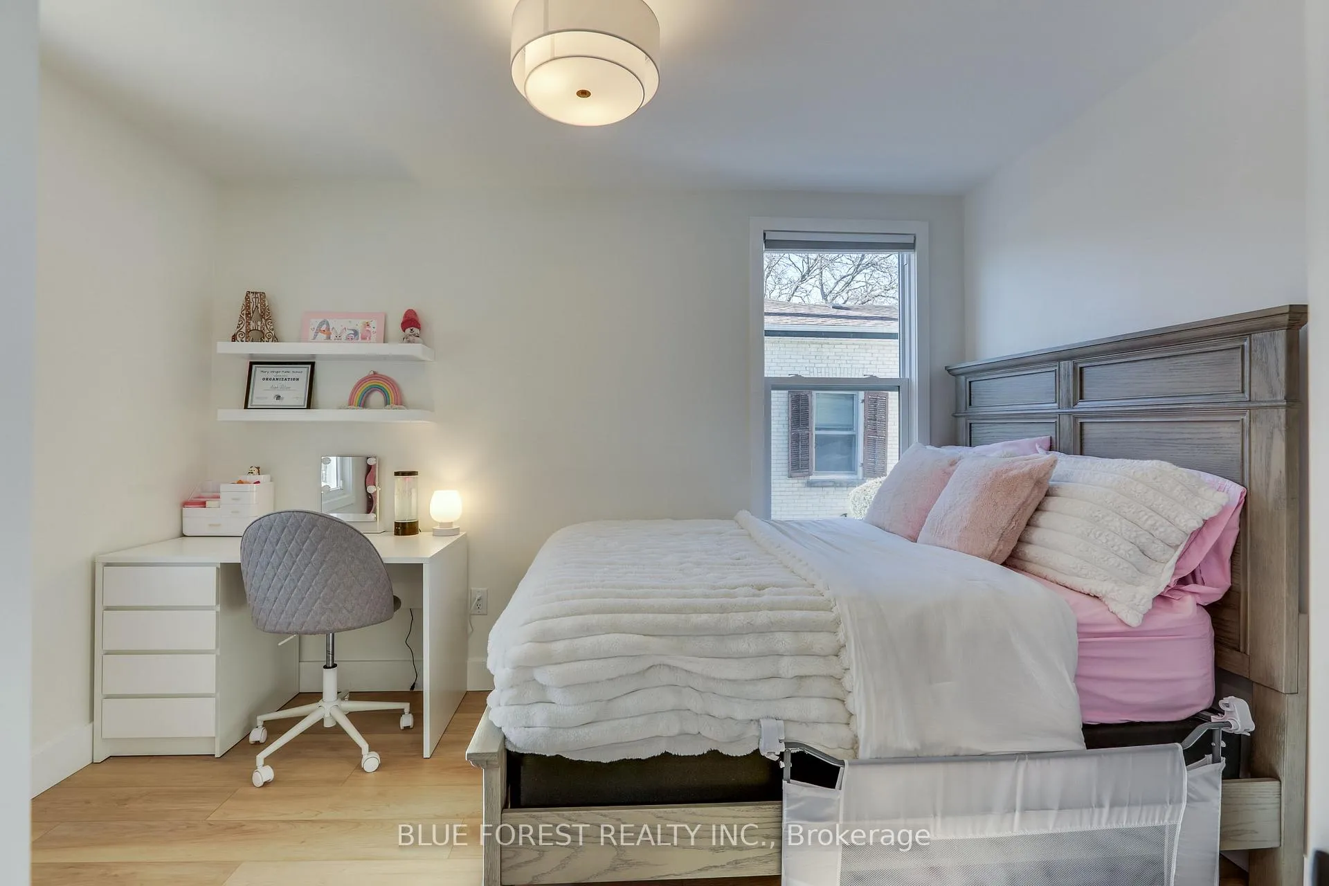 Photo 7 of 131 Emily Street, Strathroy-Caradoc, NW — HOMEH