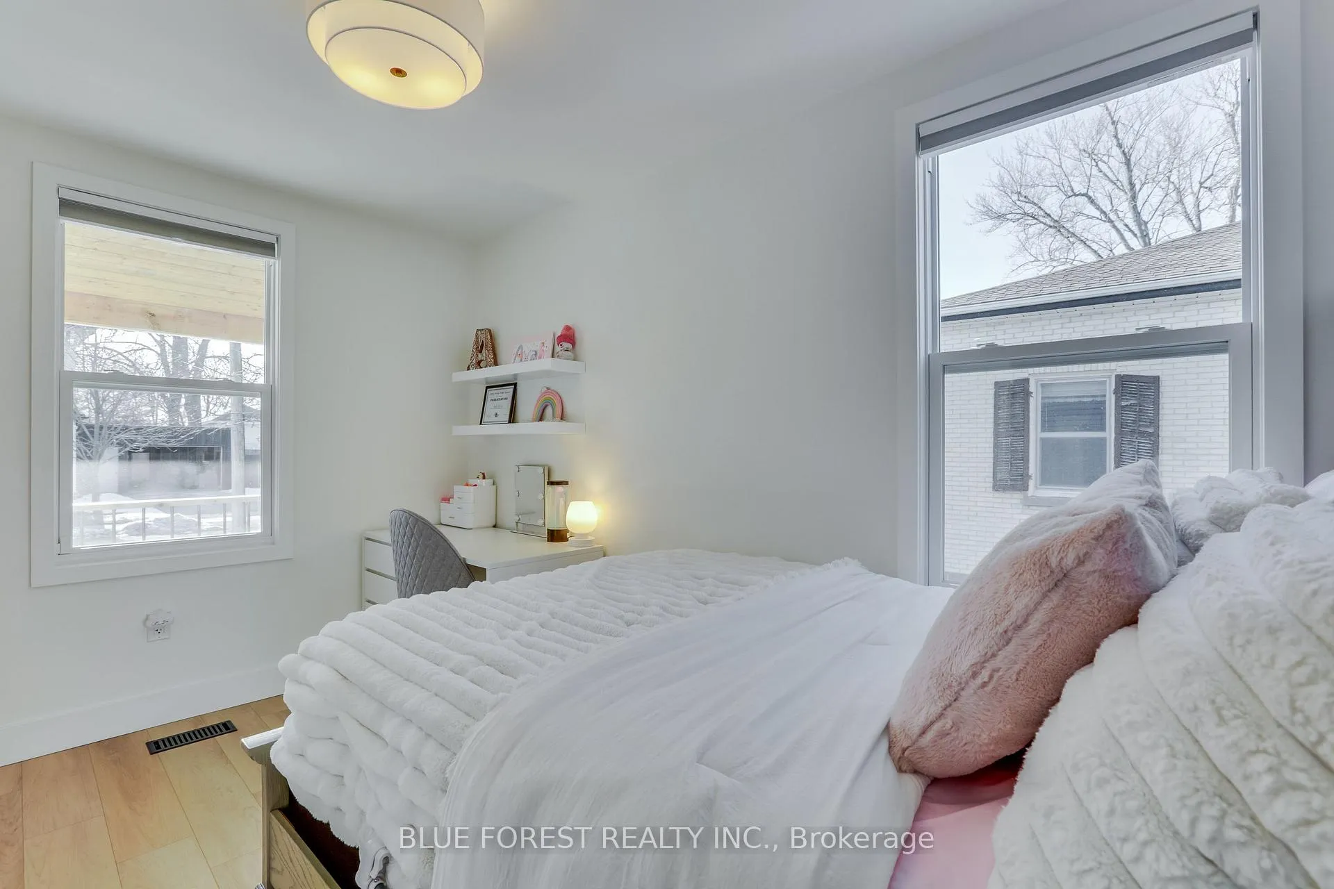Photo 9 of 131 Emily Street, Strathroy-Caradoc, NW — HOMEH