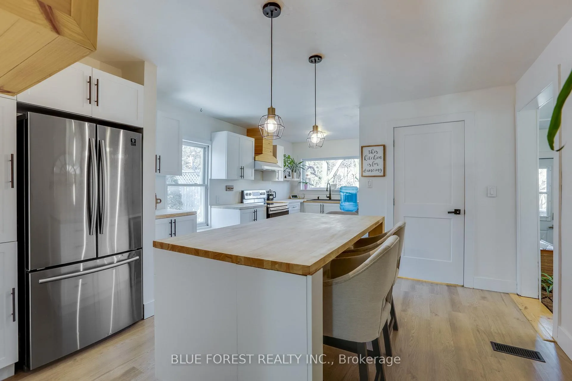 Photo 16 of 131 Emily Street, Strathroy-Caradoc, NW — HOMEH