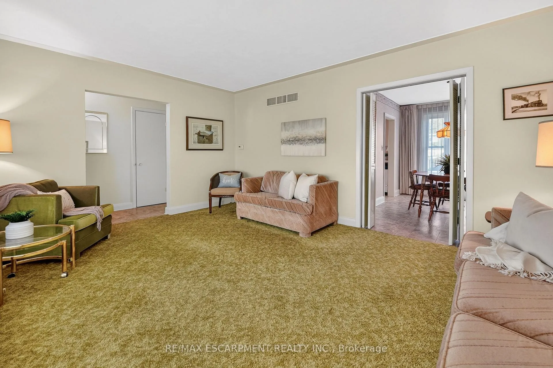 Photo 6 of 36 Lakeview Avenue, Grimsby, Grimsby Beach — HOMEH