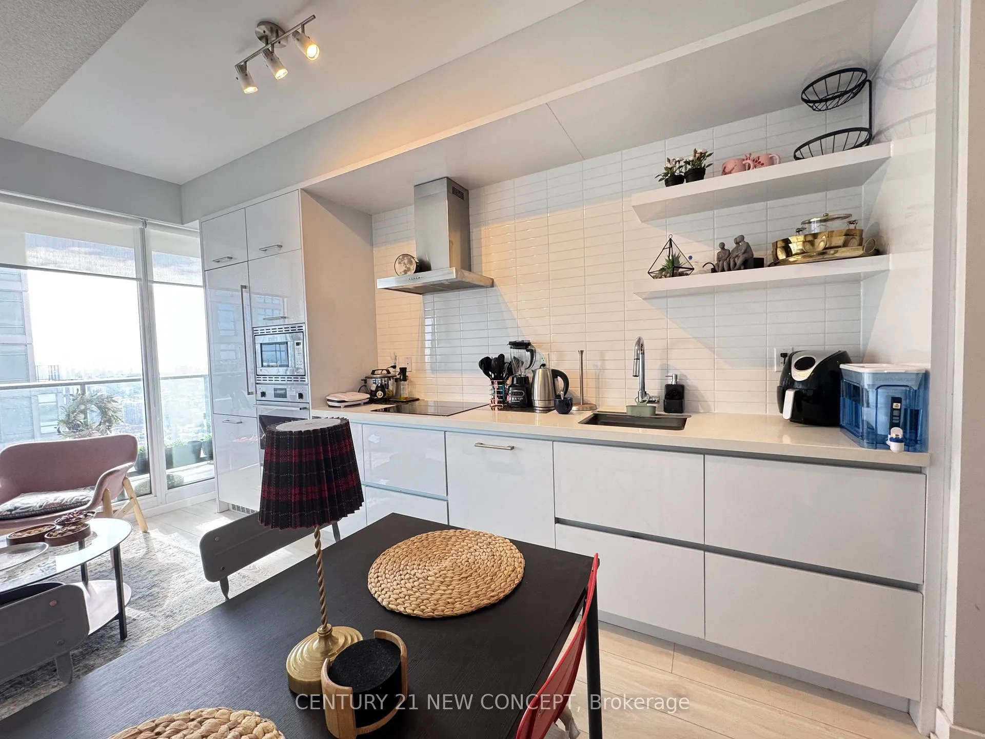 Photo 11 of Unit 4206, 2221 Yonge Street, Toronto, Mount Pleasant West — HOMEH