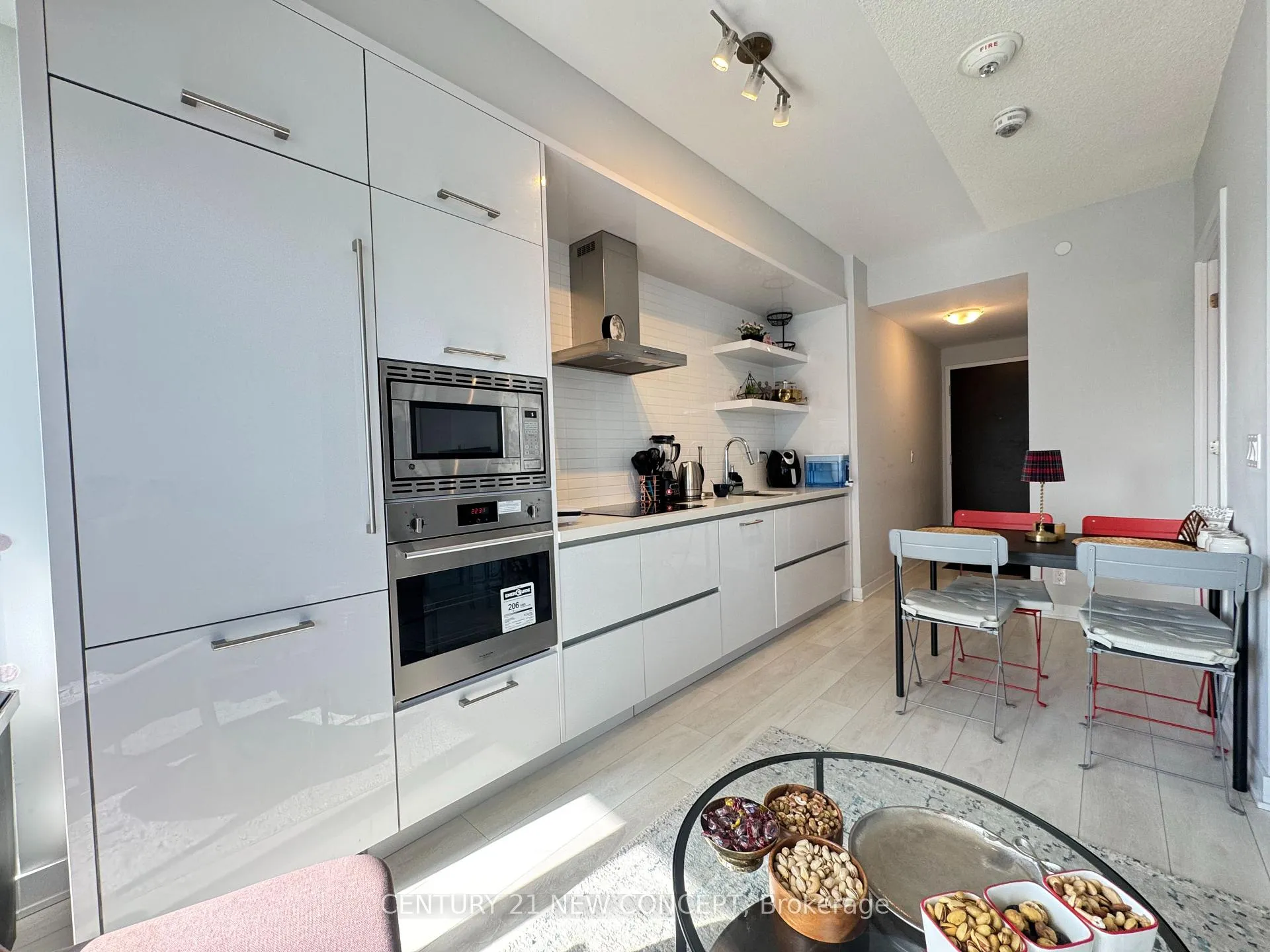 Photo 15 of Unit 4206, 2221 Yonge Street, Toronto, Mount Pleasant West — HOMEH