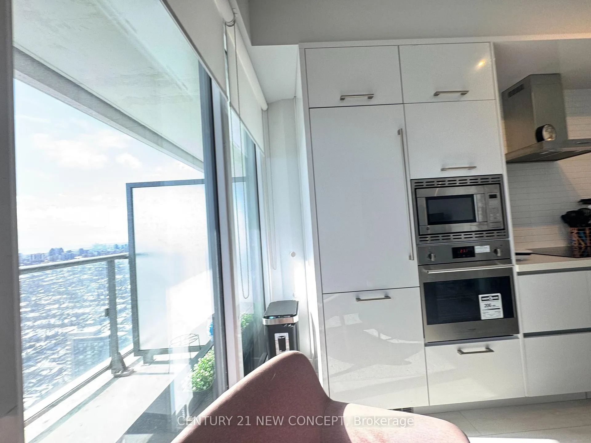 Photo 16 of Unit 4206, 2221 Yonge Street, Toronto, Mount Pleasant West — HOMEH