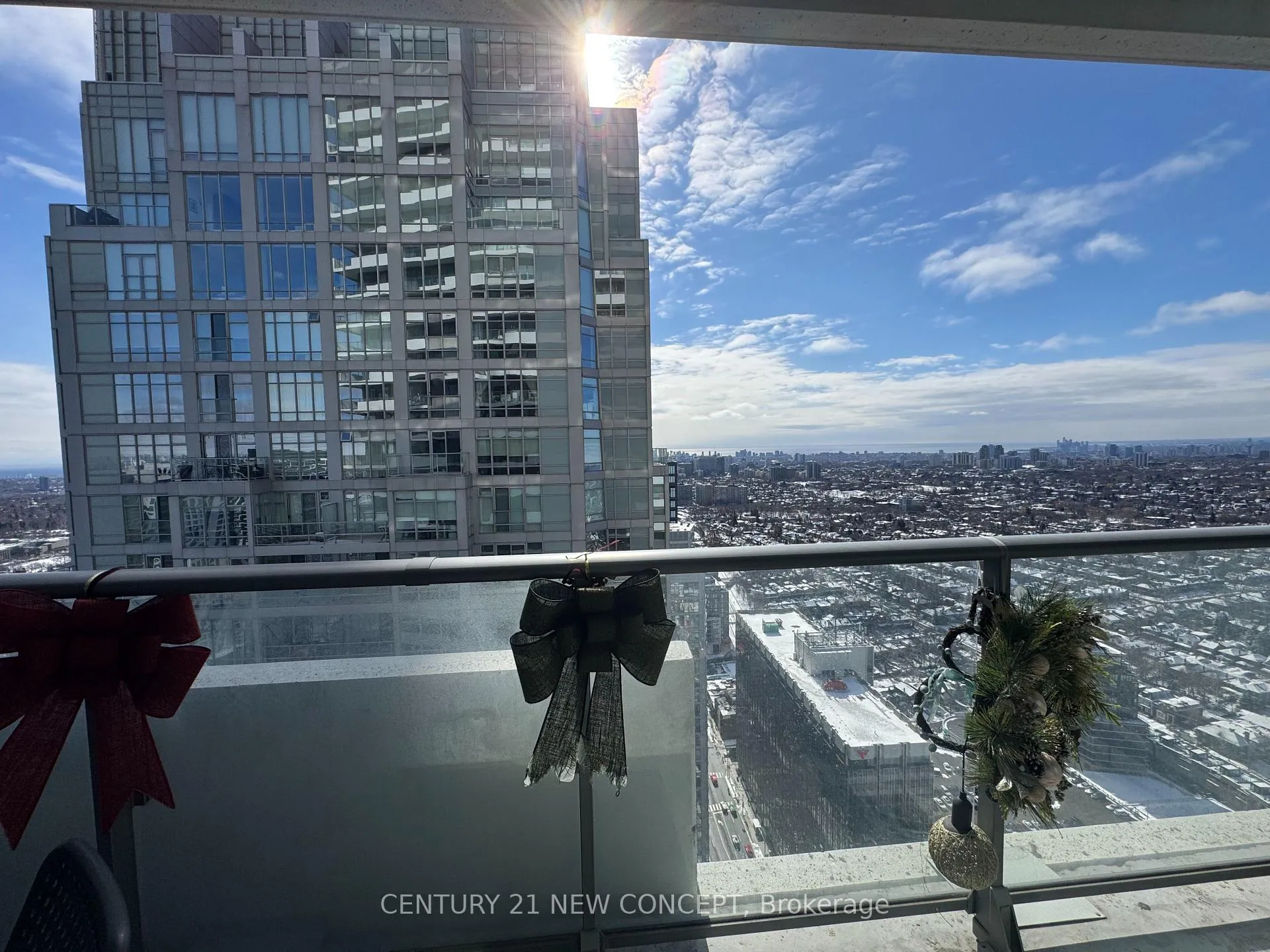 Photo 18 of Unit 4206, 2221 Yonge Street, Toronto, Mount Pleasant West — HOMEH