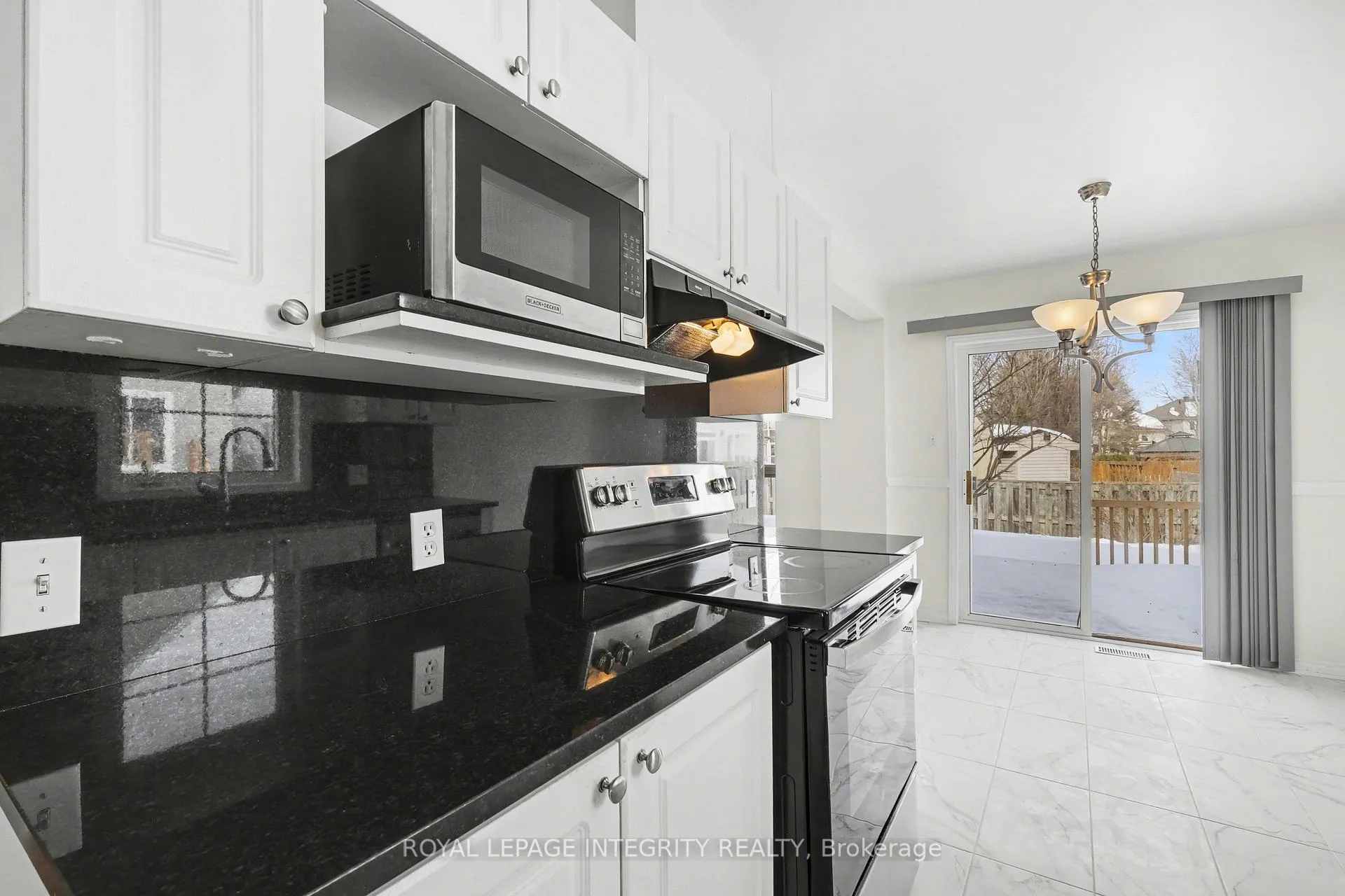 Photo 10 of 77 Daventry Crescent, Ottawa, Barrhaven - Longfields — HOMEH